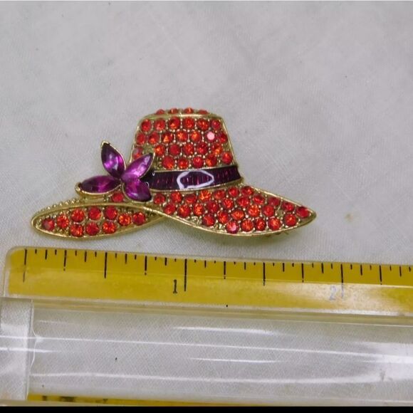 Monet Red Hat Club Rhinestone Brooch Vintage Signed Pin - Picture 2 of 4